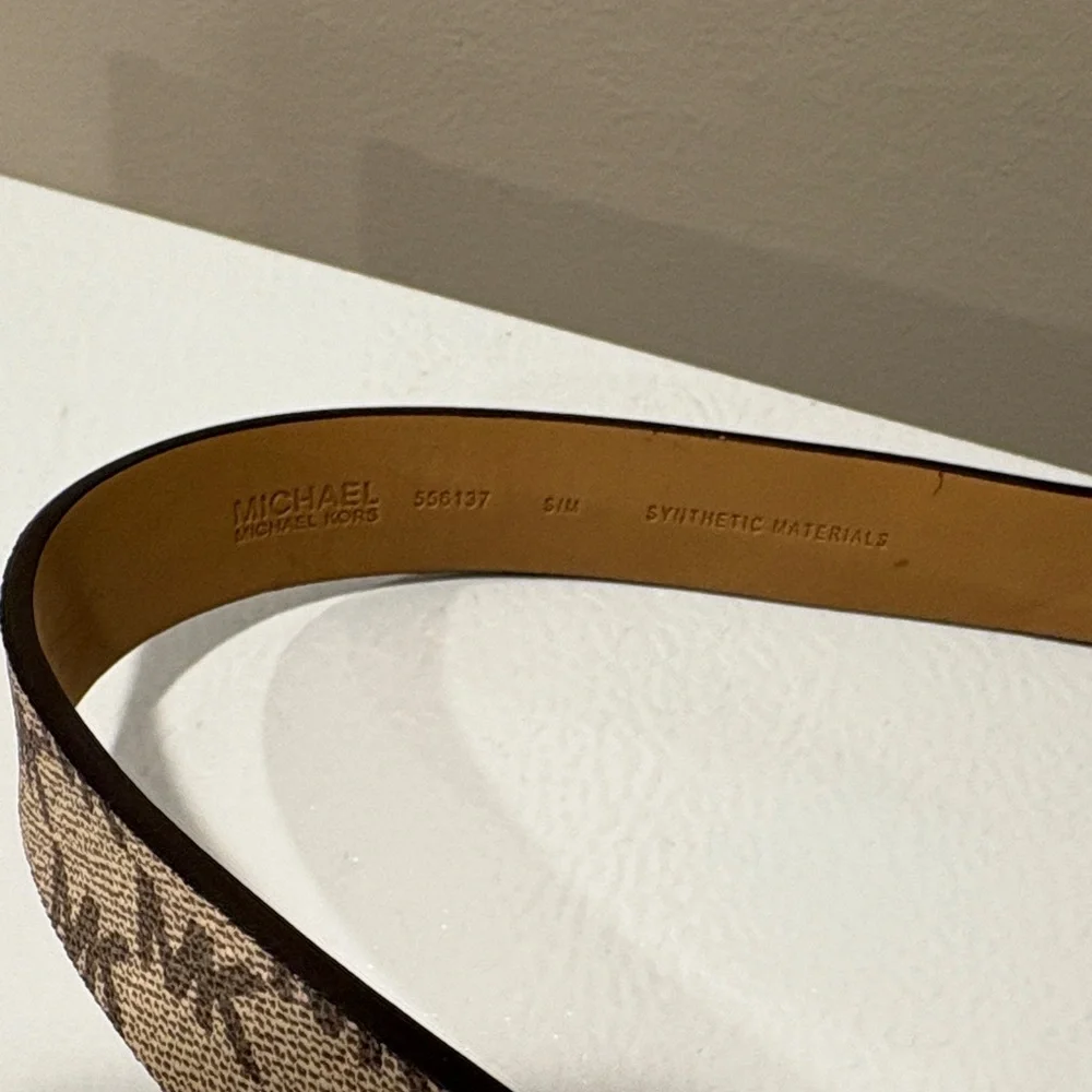 Michael Kors Signature Logo Belt Bag /Waist Fanny Pack NWOT - Picture 4 of 8